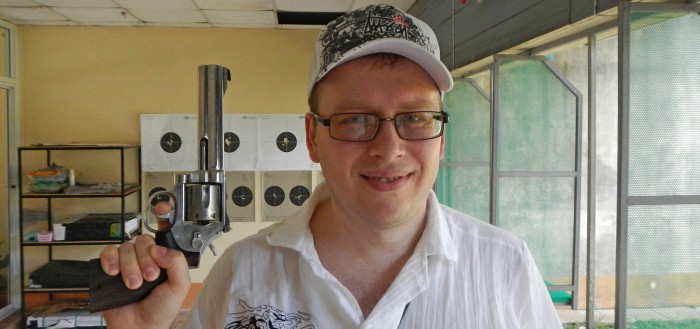 Я и Smith&Wesson Model 29 на стрельбище Ao Nang shooting range Krabi