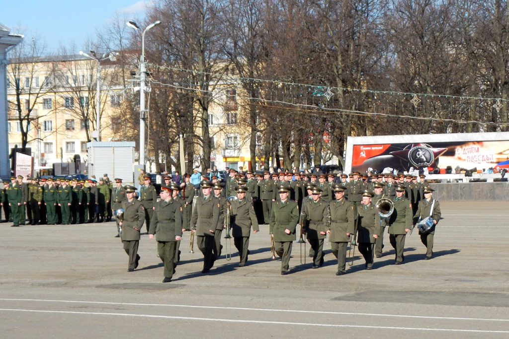 военный духовой оркестр на репетиции парада Победы - 2015