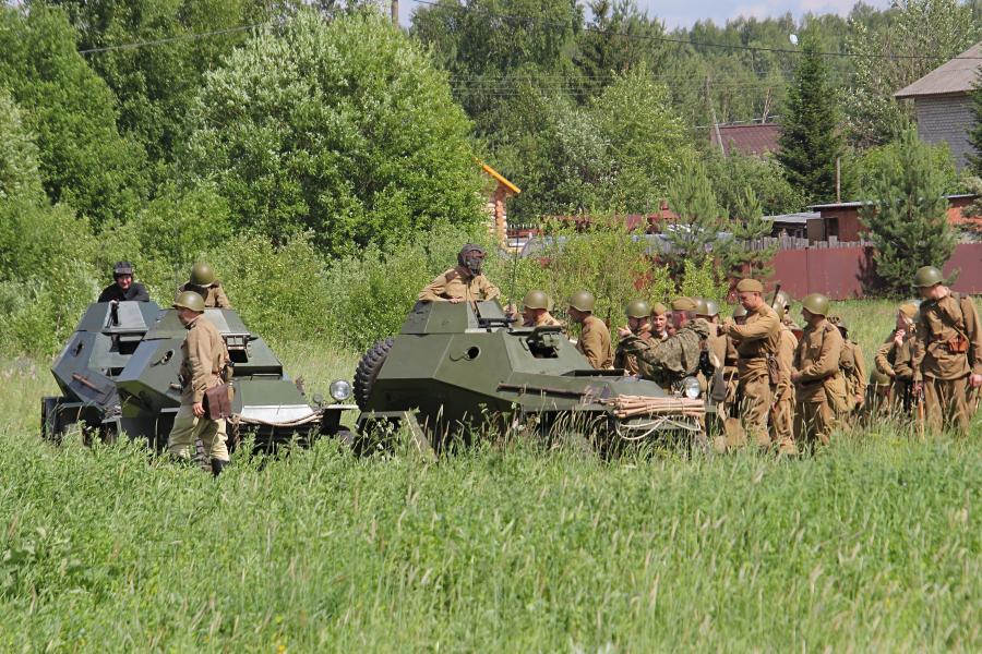 Советские войска и бронеавтомобили БА-64 - реконструкторский фестиваль «Живая история» 2019