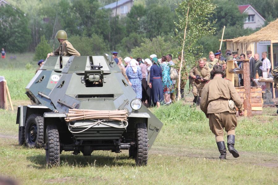 Штурм деревни и бронеавтомобили БА-64 - реконструкторский фестиваль «Живая история» 2019