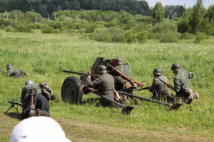 Артиллерийский расчет немецких войск - реконструкторский фестиваль «Живая история» 2019