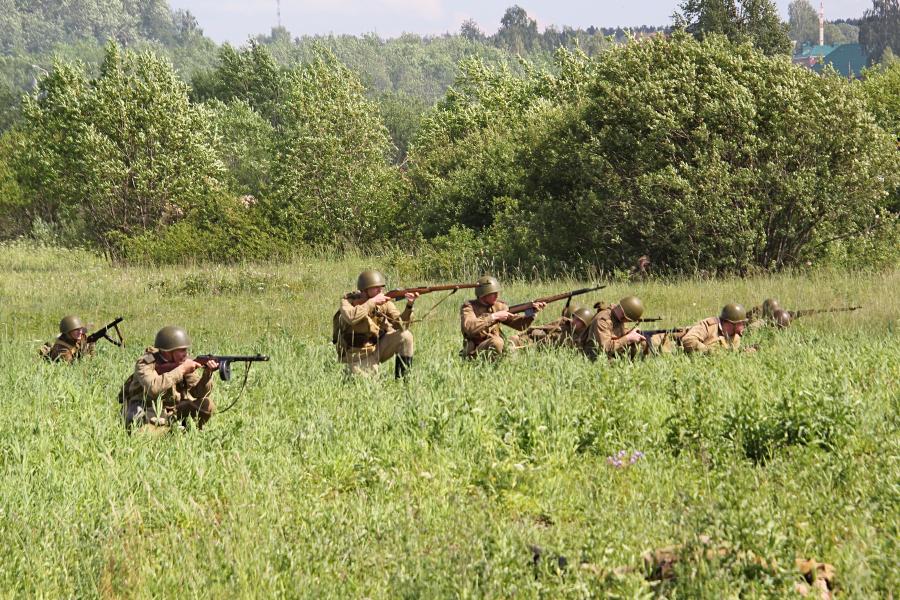 Атака советских войск - реконструкторский фестиваль «Живая история» 2019