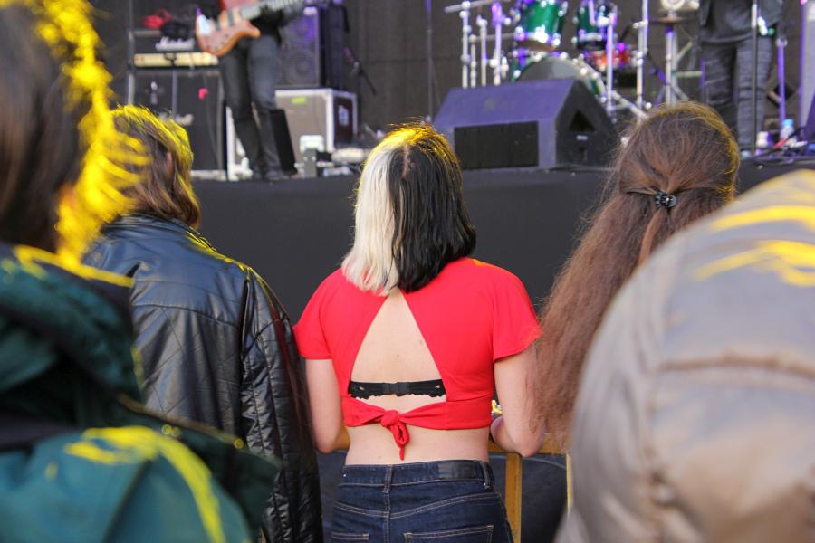 Фанатка «СЕtИ» на байк-рок фестивале «Взлётная полоса» 2019, день 1, аэродром Кучаны