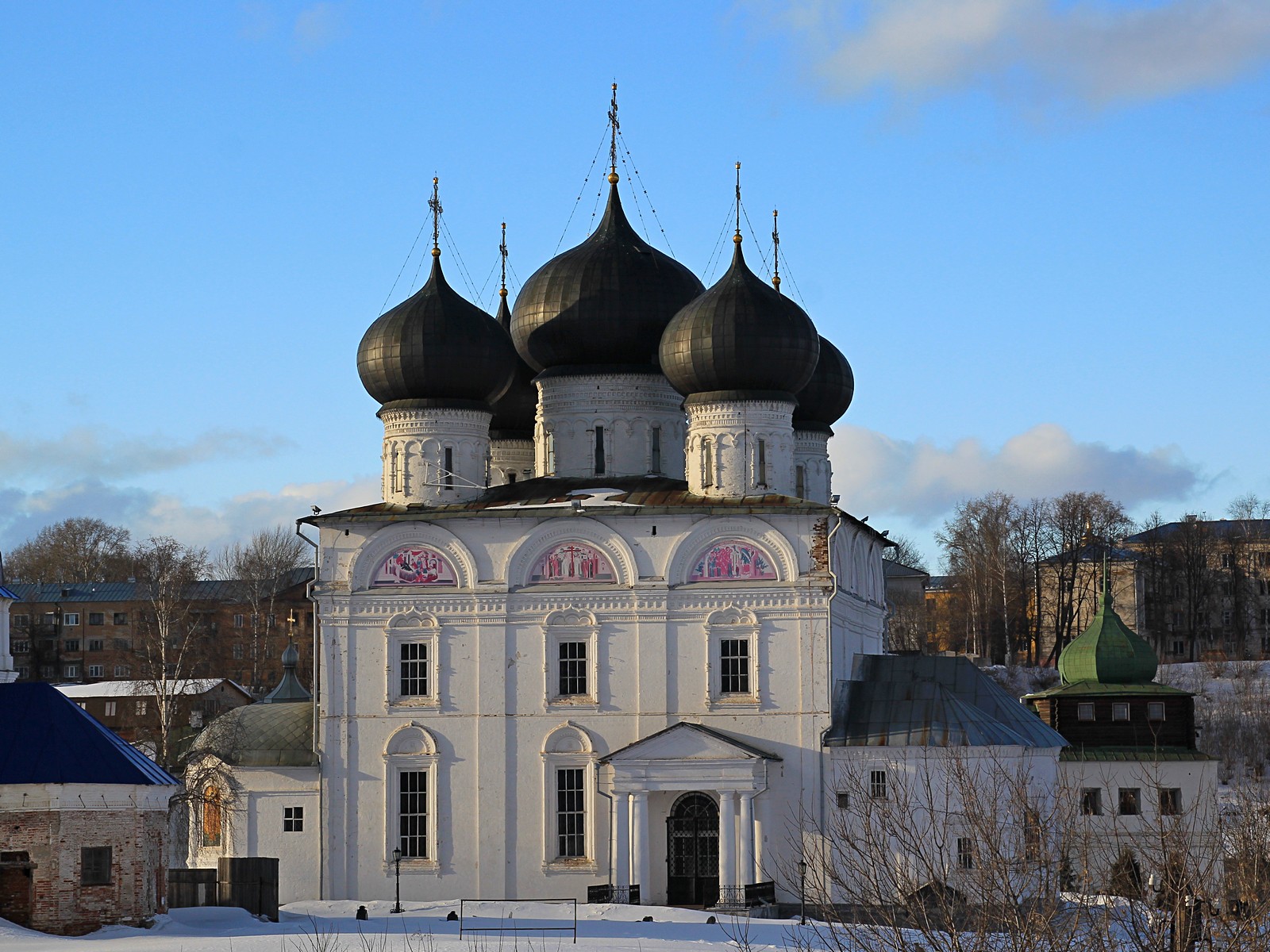 Успенский собор Трифонова монастыря - самое старое здание в городе Кирове Успенский собор Трифонова монастыря - самое старое здание в городе Кирове